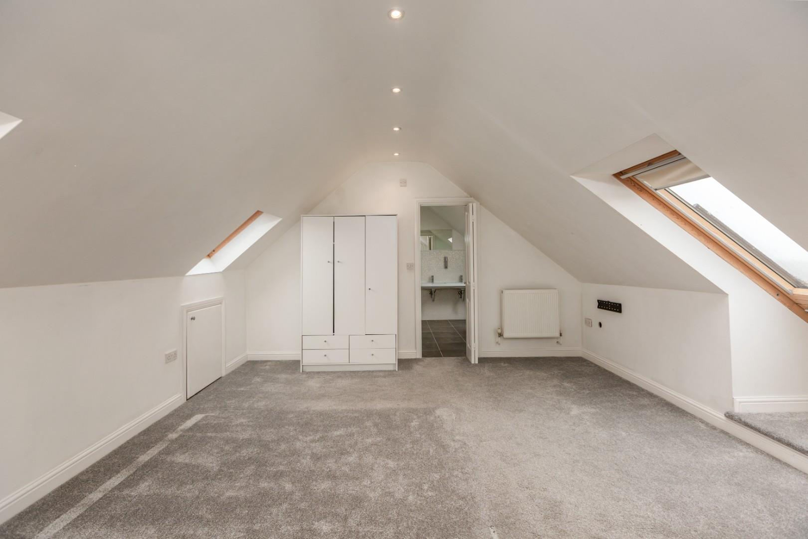 Grange Road, West Cross, Swansea, SA3 5ES